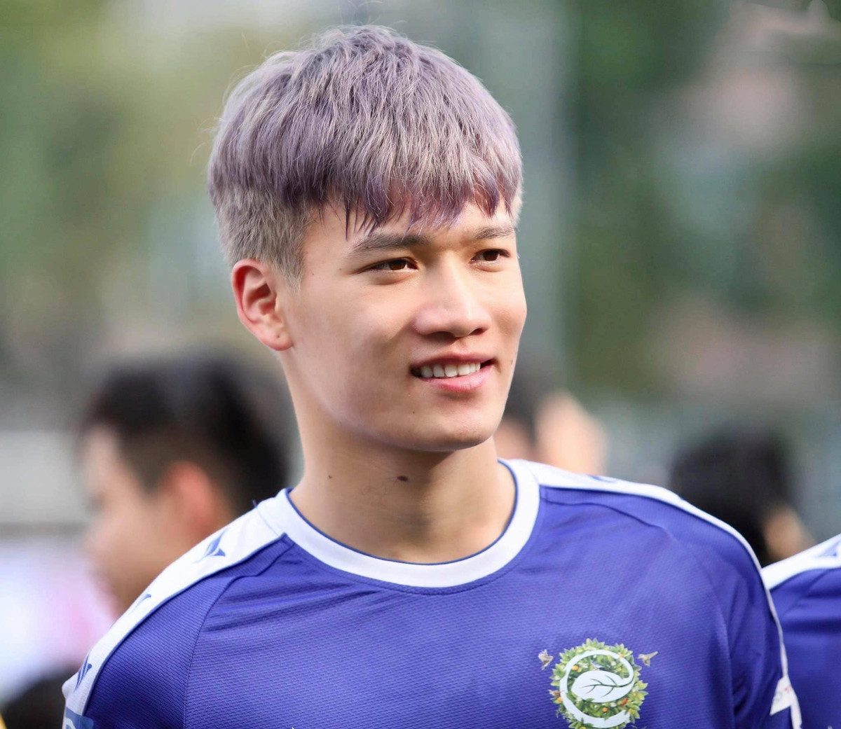 Bên cạnh tài năng trên sân cỏ, cầu thủ Hoàng Đức còn có chuyện tình yêu đẹp với cô bạn gái gợi cảm, quyến rũ tên Gia Hân.