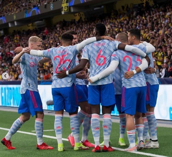 Ronaldo len tieng that bai cua MU va ‘su co’ o san Young Boys