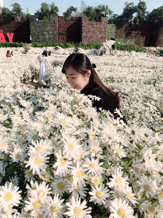 Bên cạnh đó, Bích Nguyệt cũng tâm sự ước mong lớn nhất của cô nàng khi học xong đó là quay về dựng xây quê hương, giúp Cao Bằng phát triển. Đem tri thức về bản giúp đỡ những người dân tộc thiểu số còn thiệt thòi có hoàn cảnh khó khăn.