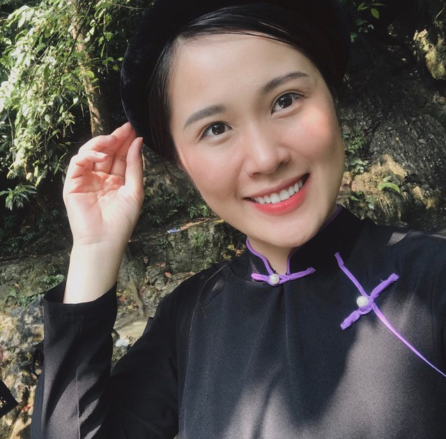 Đàm Thị Bích Nguyệt đang là sinh viên năm 4 Học viện Ngân hàng. Nàng "hot girl dân tộc" gây ấn tượng bảng vẻ ngoài dịu dàng đạp chất con gái vùng cao.