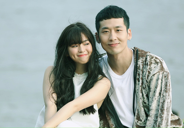 Trước khi đụng độ fan Jack, Khánh Vân cũng gặp rắc rối nhẹ với fan Tuấn Trần sau web drama Xin Chào Papa. Bởi lẽ màn diễn xuất của cả 2 trong phim quá sức ăn ý nên nhiều người đã mạnh dạn đẩy thuyền.