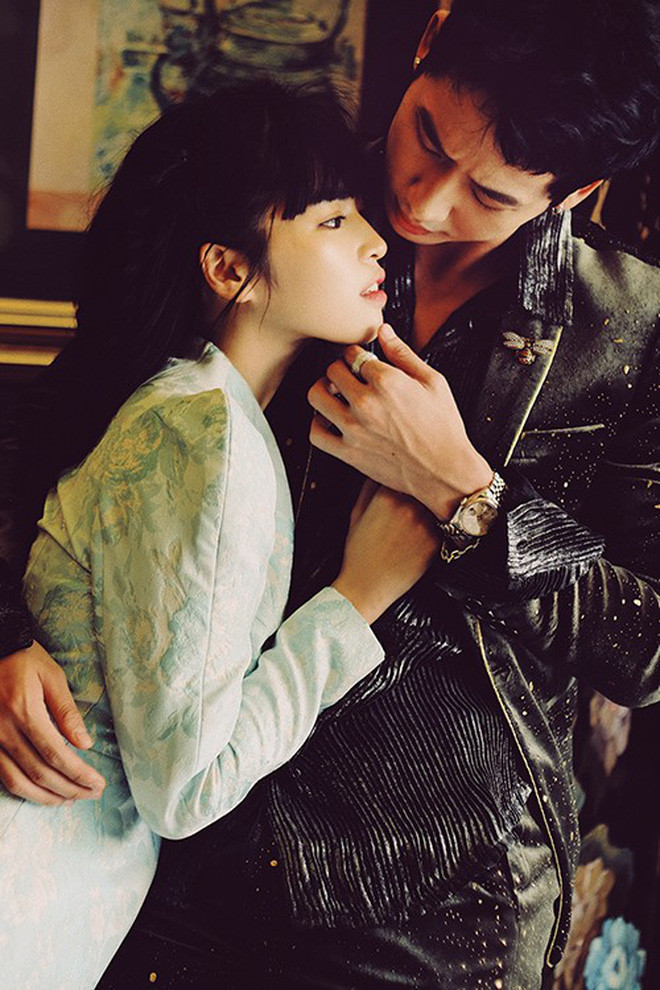 Không dừng lại ở đó, Khánh Vân và Tuấn Trần còn liên tục đăng một bộ ảnh cực tình tứ để đánh dấu sự kết hợp thành công sau khi phim đóng máy. Bộ ảnh khiến dân tình nhanh chóng đồn đoán cặp đôi đã "phim giả, tình thật".