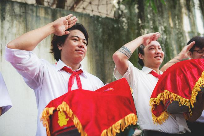 Dẫu biết rằng việc thay đổi trang phục trong các đám hỏi chỉ với mục đích tạo điểm nhấn nhưng theo nhiều ý kiến từ CĐM, điều này phải phù hợp với thuần phong mỹ tục của người Việt.