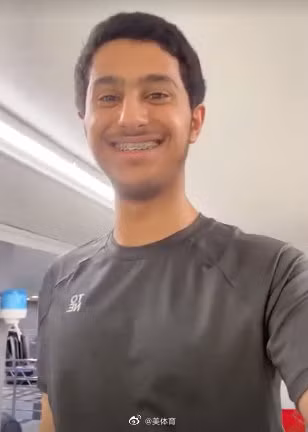 Tôi đã xem toàn bộ và muốn gửi lời cảm ơn tới các bạn rất nhiều. Các bạn có thể đến và sẽ được chào đón ở Qatar để có cơ hội trải nghiệm sự tuyệt vời này. Tôi muốn gửi lời chúc tốt đẹp tới tất cả các bạn”. Vị hoàng tử Qatar chia sẻ.