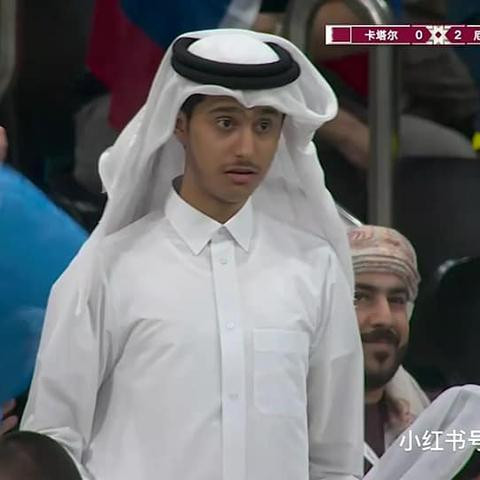 Trước sức nóng của mình, một video ghi lại khoảnh khắc vị hoàng tử gửi lời cảm ơn tới fan đã được chia sẻ rộng rãi trên các trang mạng của Trung Quốc.