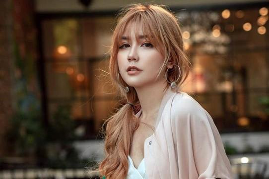 Bên cạnh đó, An Japan cũng mở một shop thời trang riêng.