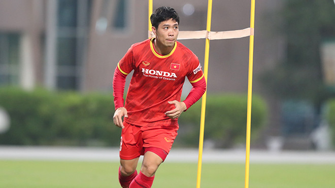 Cụ thể, fan của Công Phượng có viết: "Hà Nội hết giãn cách rồi, đi cắt bớt tóc thì sẽ đẹp trai hơn".