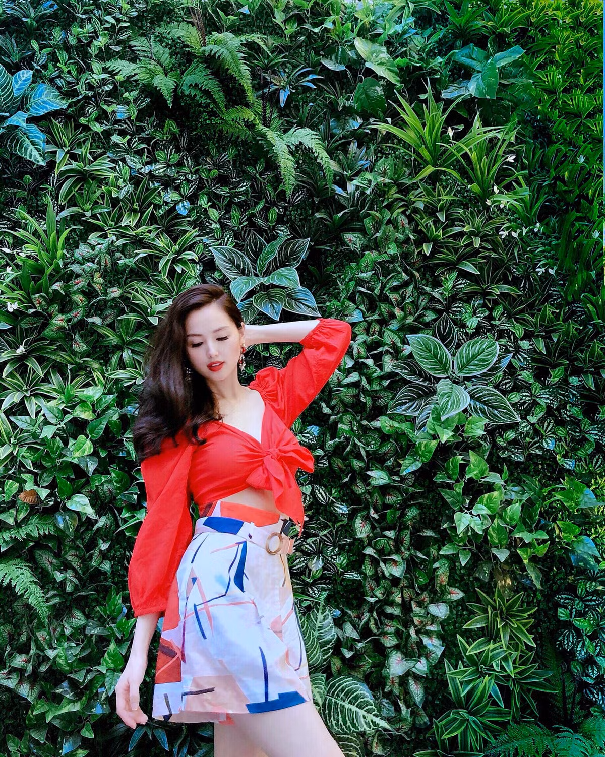 Năm 2014, Tâm Tít bất ngờ rút khỏi làng giải trí. Đến năm 2015, người đẹp bất ngờ kết hôn với thiếu gia Chu Ngọc Thành - là một doanh nhân có gia thế giàu có. Từ đây, cuộc sống của hot girl thay đổi hoàn toàn.