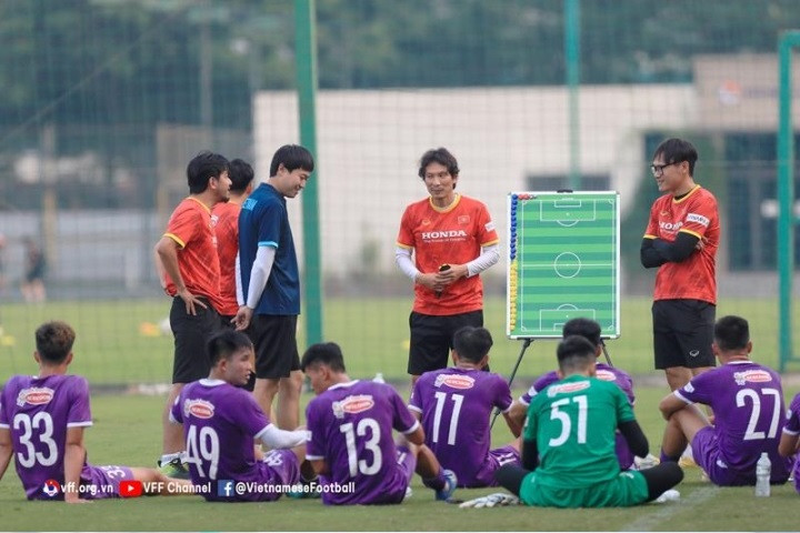 Sau khi vô địch SEA Games 31, HLV Park Hang Seo không dẫn dắt U23 Việt Nam nữa mà thay vào đó sẽ rút về để đảm nhận đội tuyển Quốc gia. Lứa cầu thủ trẻ trên sẽ do HLV mới là ông Gong Oh Kyun dẫn dắt để chinh phục vòng chung kết U23 châu Á 2022.