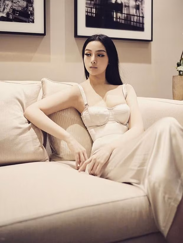 Dù khi còn trẻ hay lúc đã U30 thì hội bạn thân của Huyền Baby vẫn không quên tụ họp trong những dịp quan trọng hay cùng nhau hẹn hò đi chơi, đi du lịch.