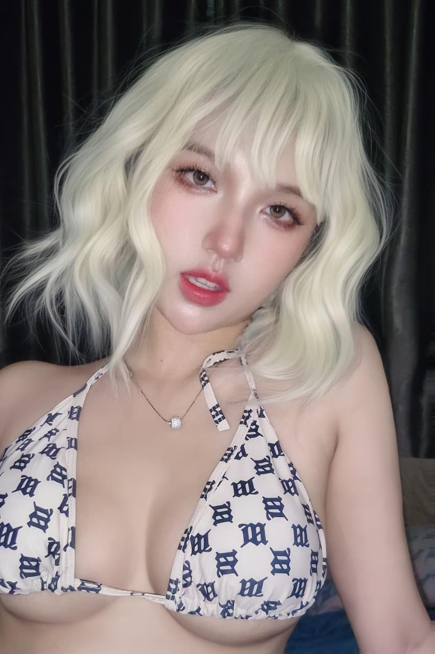 Nữ dancer đang thu hút một lượng lớn người theo dõi với gần 10.000 lượt yêu thích trên trang cá nhân.