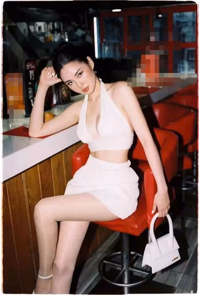 Trước Tết, Tâm Tít còn quyết định F5 lại bản thân bằng việc cắt tóc ngắn.