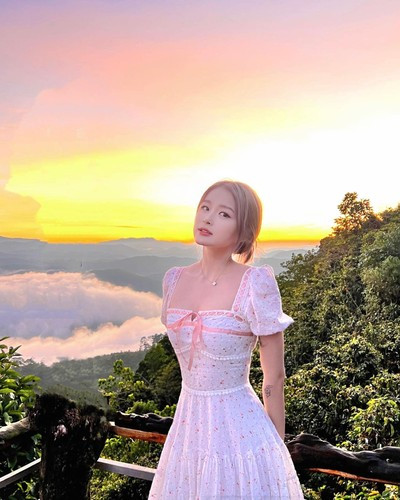 Nàng hot girl TikTok chỉ tiết lộ số tuổi của bạn trai bằng hình thức trò chơi trắc nghiệm trên Instagram. Theo đó, bạn trai hơn Chao 10 tuổi.