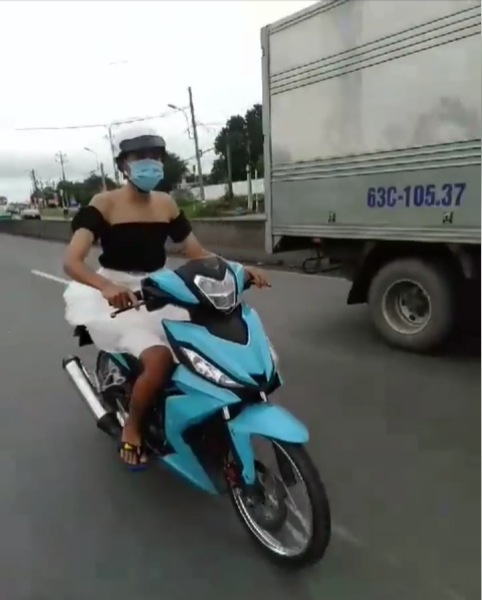 Mời quý độc giả xem video: Đàn ông Đài Loan đồng loạt mặc váy ủng hộ bình đẳng giới - Nguồn: VTC14