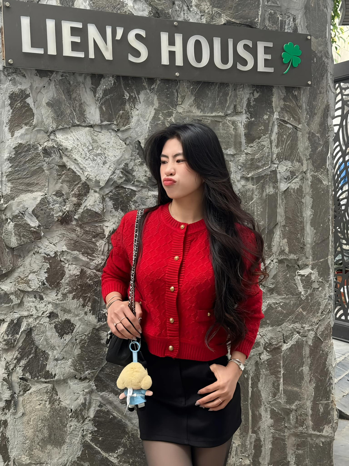 Và mong ước của nữ tiền vệ đã thành sự thật khi Thanh Nhã và Văn Toàn cùng là cầu thủ của đội tuyển quốc gia và cùng tham dự sự kiện chung.