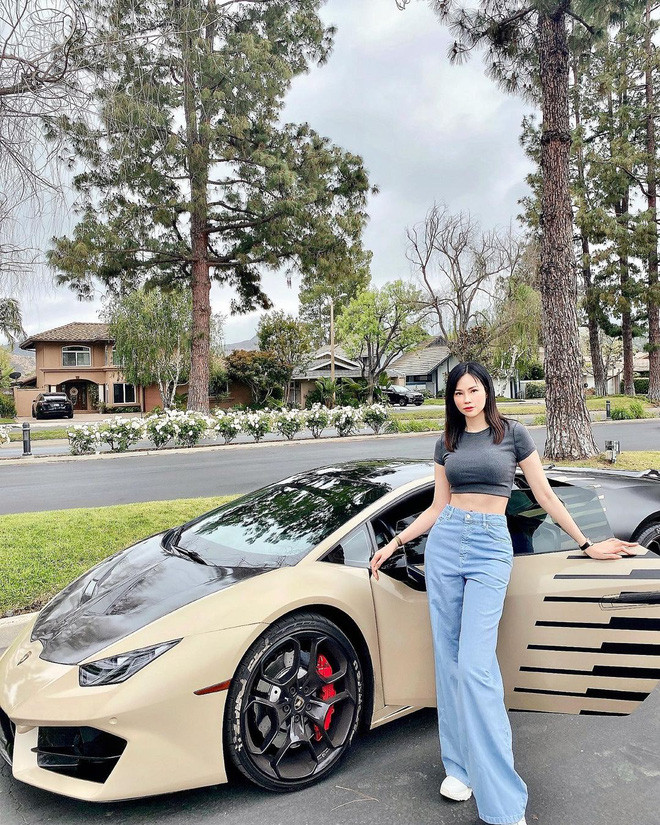 Sau khi lên xe hoa, Đào Lan Phương rút hẳn khỏi showbiz và theo chồng qua Mỹ sinh sống. Cả hai đã có với nhau 2 đứa con, 1 trai 1 gái.