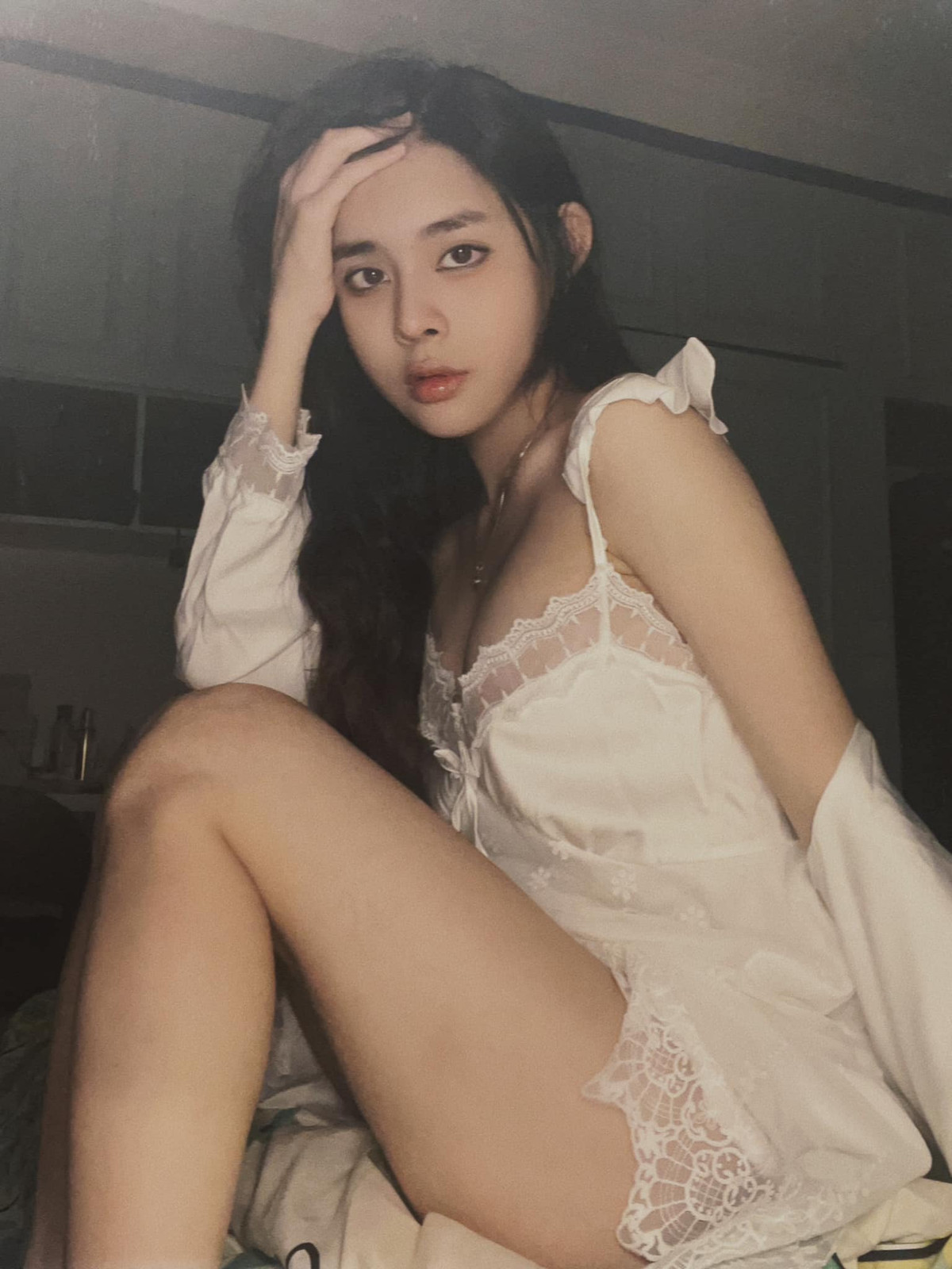 Trên mạng xã hội, Bích Hạnh luôn đăng tải những hình ảnh vui vẻ, chăm chỉ, nghiêm túc với công việc đồng thời cũng tận hưởng những chuyến đi du lịch.