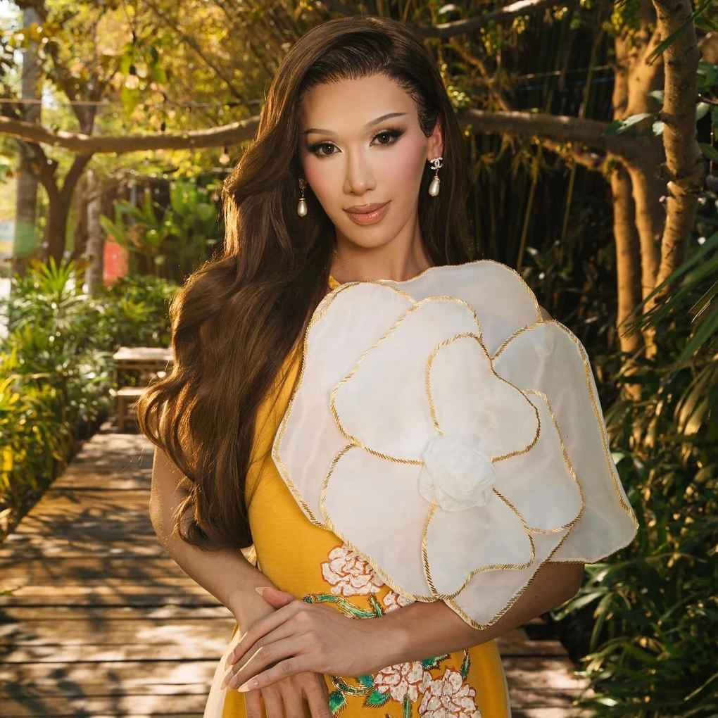 Dù là hình tượng nam hay nữ, Đức Trần đều có thể linh hoạt biến hóa, phù hợp với từng hoàn cảnh.