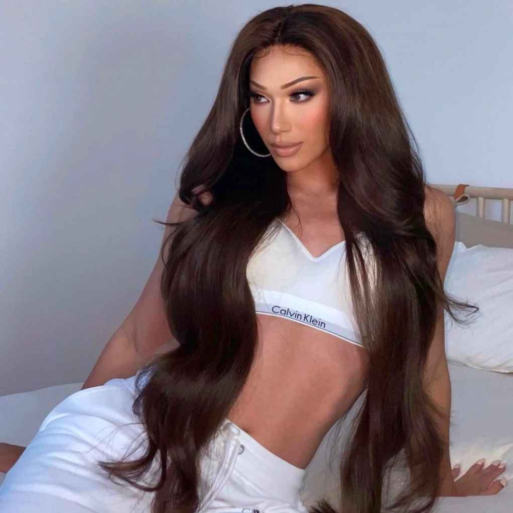 Mỗi lần xuất hiện, chàng Việt kiều Mỹ lại biết cách giúp bản thân trở nên nổi bật, thu hút ánh nhìn.