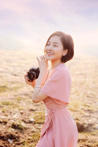 Dưới phần bình luận, rất nhiều bạn bè vào bày tỏ ngưỡng mộ khi Trâm Anh có anh người yêu hết lòng chiều chuộng.