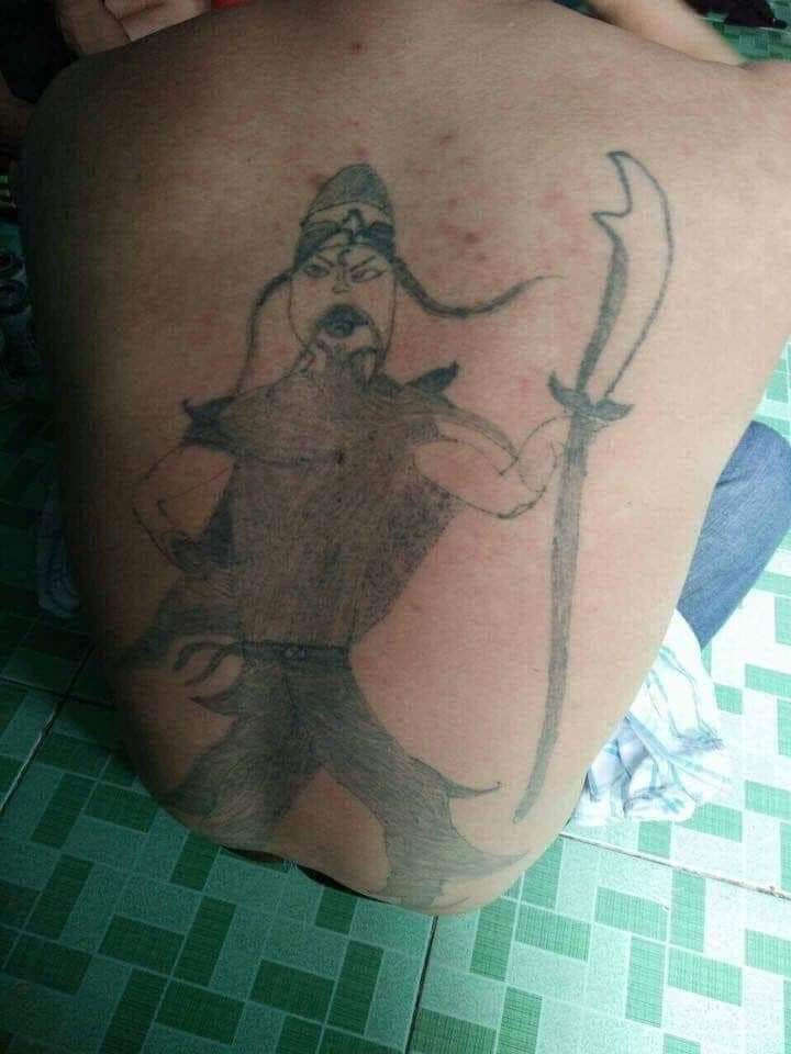 Khi Quan Công được thực hiện bởi 1 chàng thợ xăm chưa lành nghề.