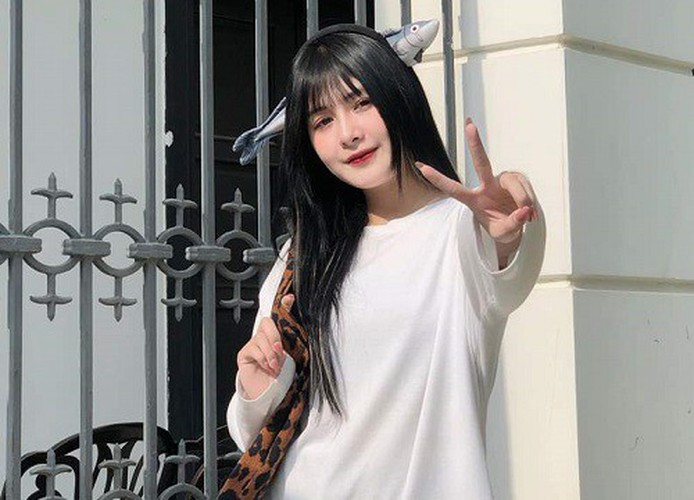 Cùng ngắm thêm nhan sắc của hot girl TikTok đầy thị phi Quỳnh Alee.