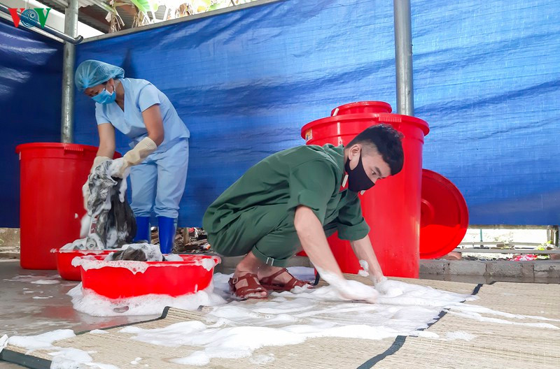 Nhung nguoi o phia sau cuoc chien chong dich COVID-19-Hinh-3