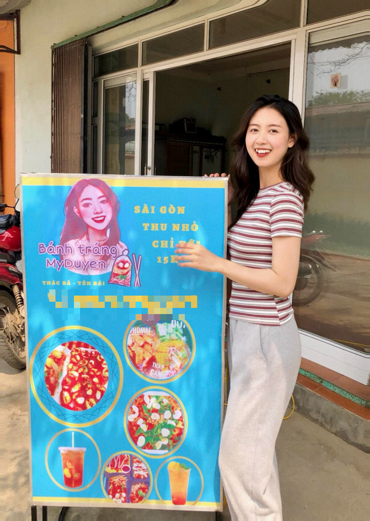 Mới đây, "hot girl bánh tráng" Trương Mỹ Duyên lại tiếp tục thu hút sự chú ý của cộng đồng mạng khi đăng tải loạt ảnh đời thường đầy cuốn hút.