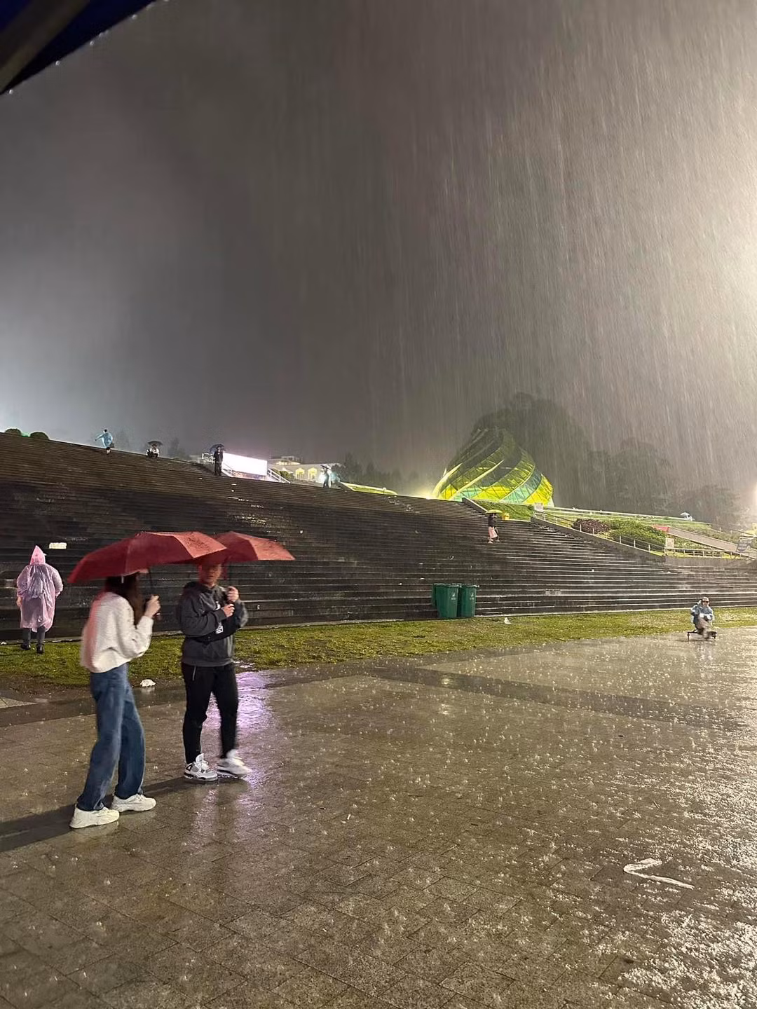 Có vẻ như tin vào review Đà Lạt mùa này đẹp lắm nên nhiều bạn đã đã quyết định thực hiện chuyến du lịch, song cái kết lại không như là mơ đúng dịp nghỉ lễ Quốc khánh.