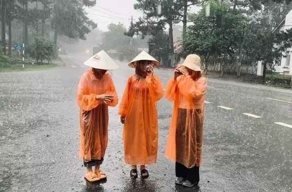 Cả 3 người khách đã trải nghiệm chuyến du lịch Đà Lạt theo cách riêng của mình.