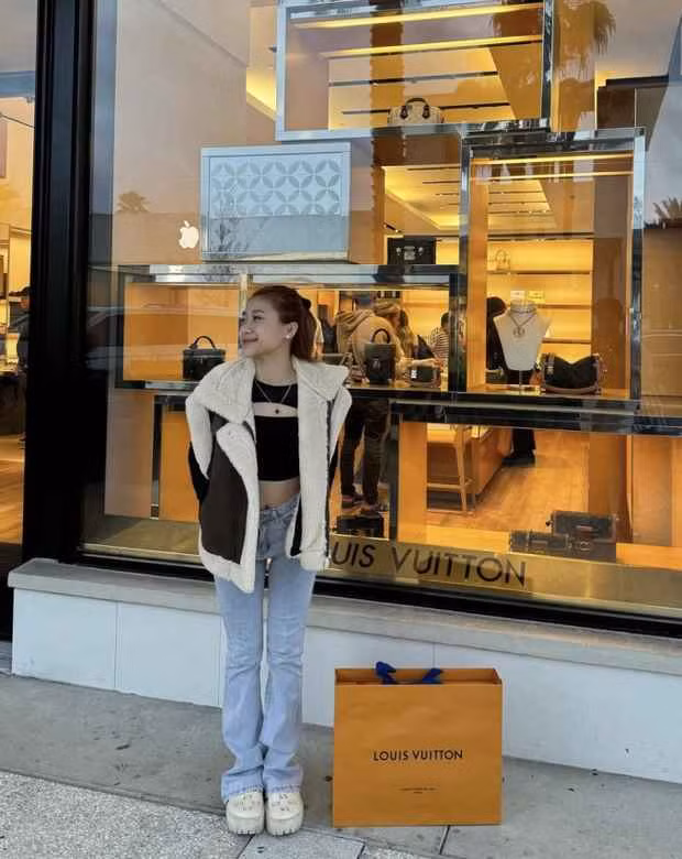 Gần nhất Như Phương lại khiến dân mạng xôn xao vì khoe vóc dáng cực gợi cảm.