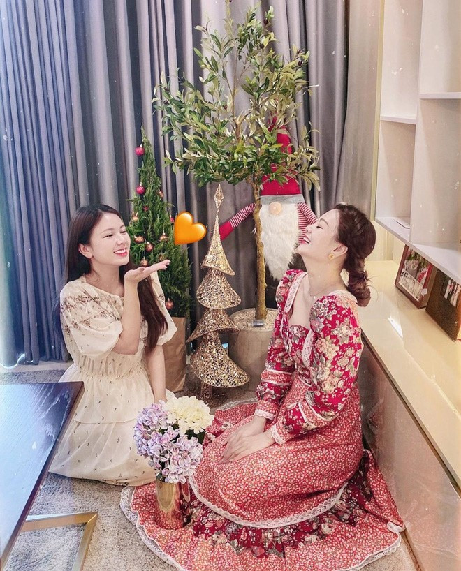 Hot girl TikTok - Anan Nguyễn là "con dâu hào môn" của một tập đoàn bất động sản có quy mô "khủng" thuộc hàng top Việt Nam.