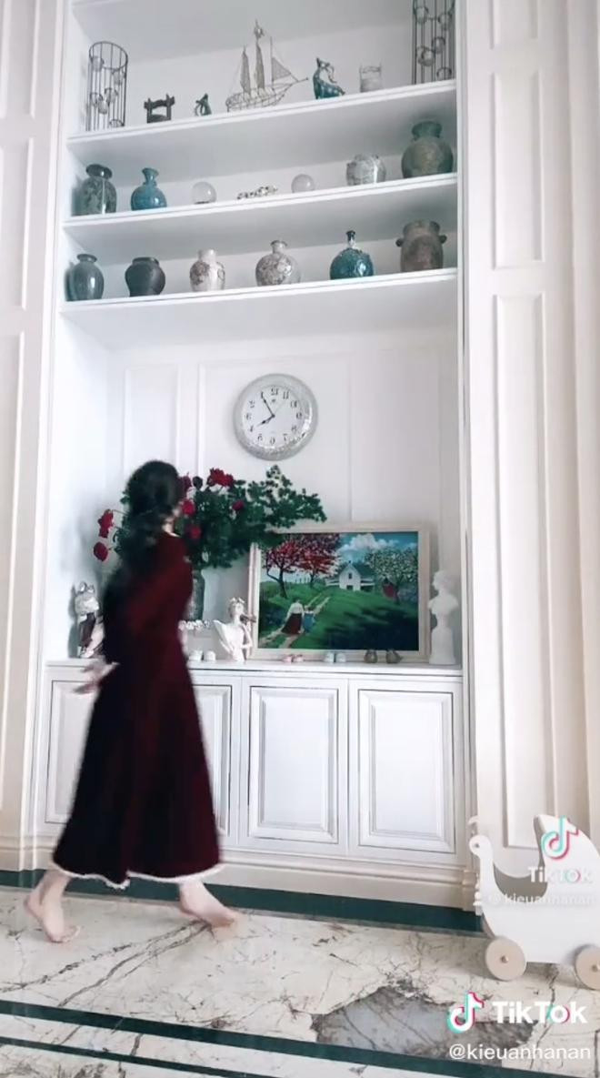 Nơi này được Anan vô cùng yêu thích, cô thường xuyên quay các clip nhảy múa ở đây.