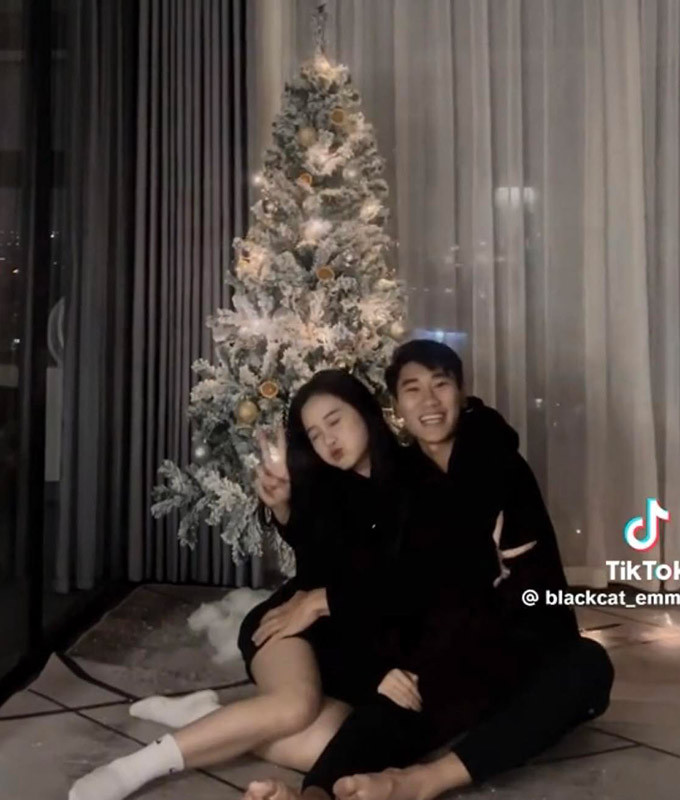 Với tất cả những bằng chứng trên, dân mạng đoán cặp cầu thủ - hot girl TikToker này chỉ đang giận hờn mà thôi