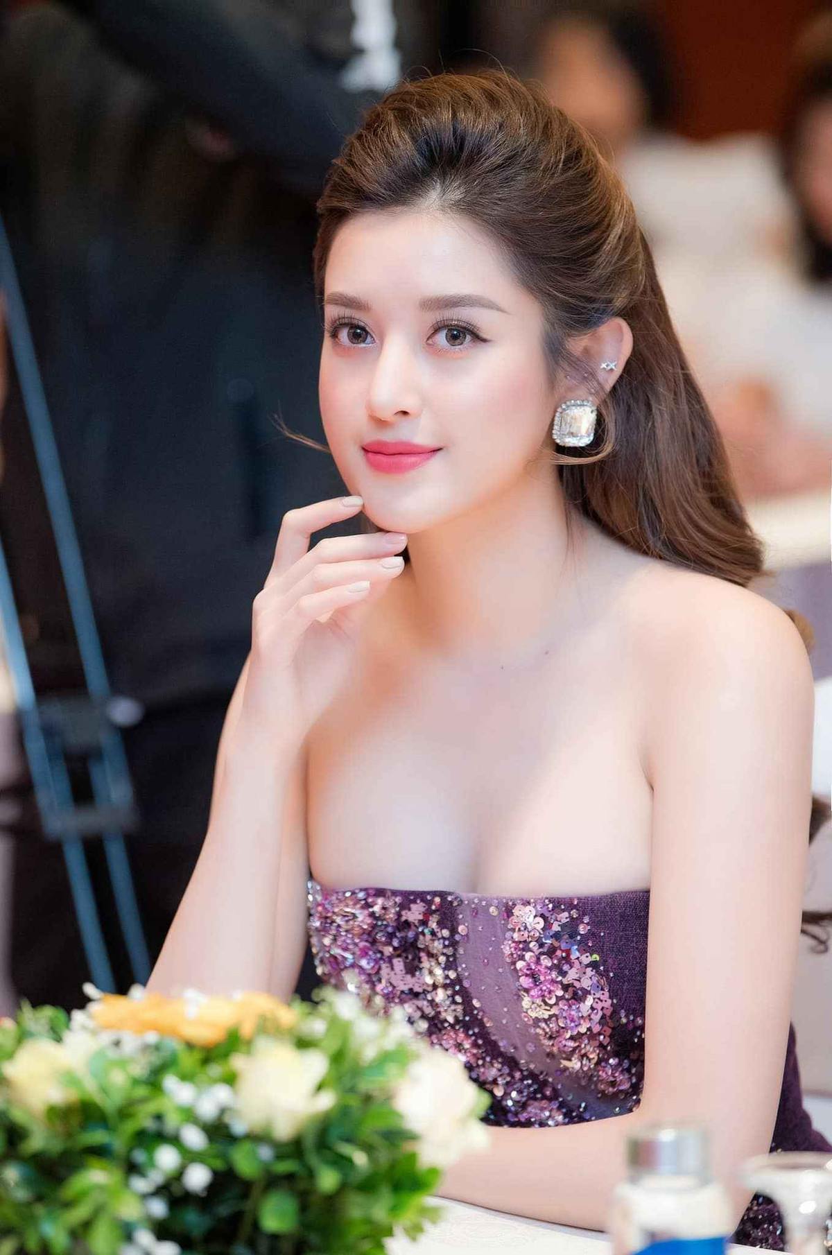 Năm 2017, người đẹp đại diện Việt Nam tham dự Miss Grand International và lọt top 10 chung cuộc.