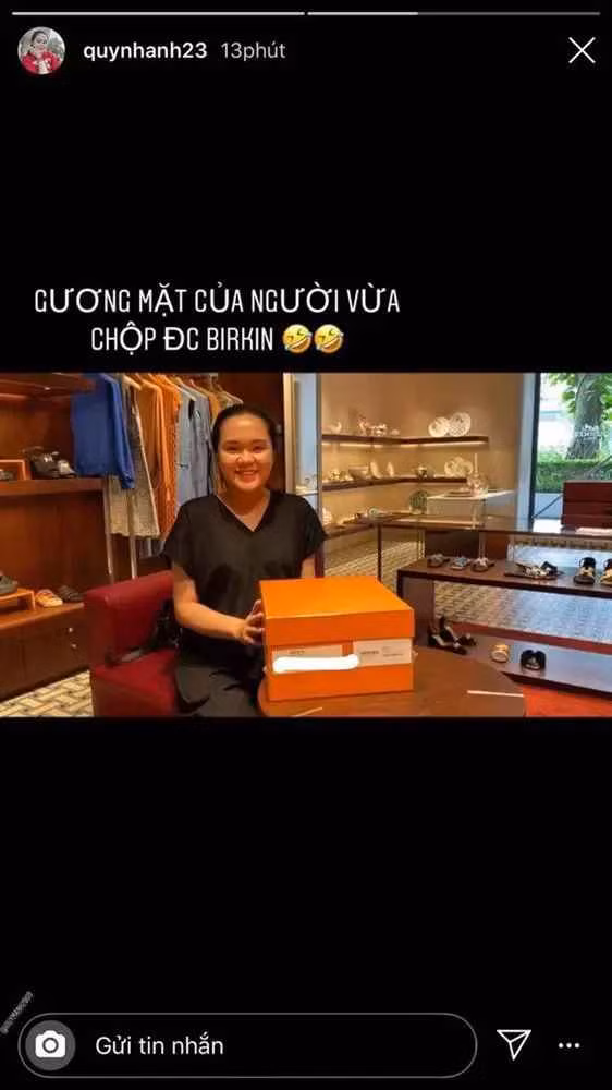 Dù cân nặng quá khổ nhưng vợ cầu thủ Duy Mạnh lại sở hữu làn da mịn màng đáng ghen tị.