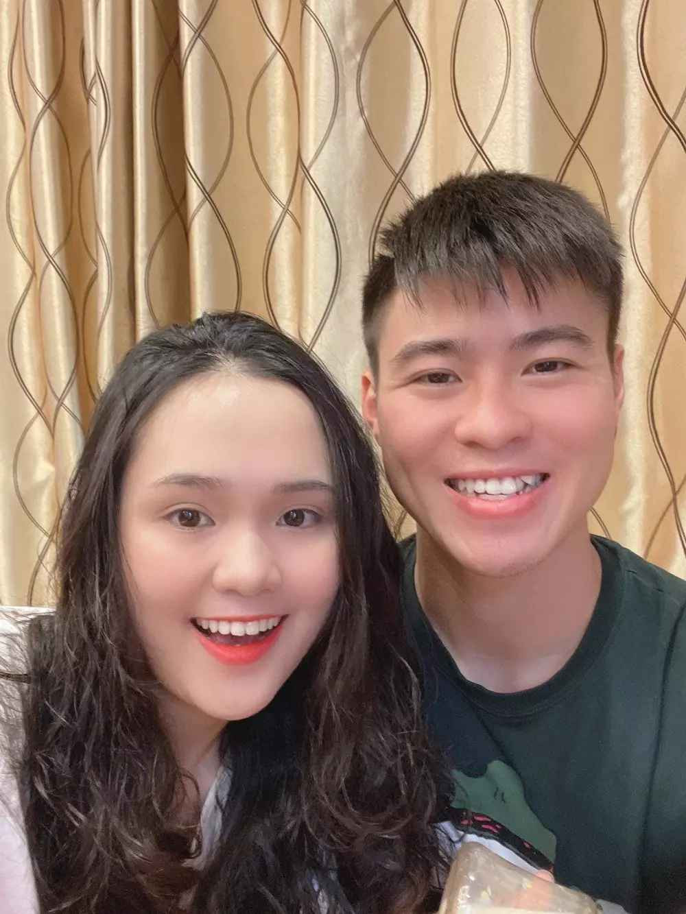 Quỳnh Anh được nhận xét ngày càng mặn mà kể từ khi lấy chồng và chuẩn bị sinh con.