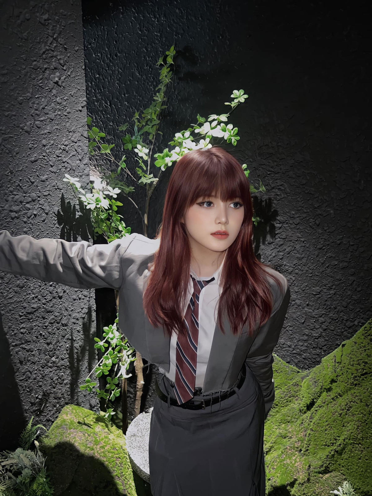 Tại đêm thi cuối Sao Mai 2022 Khu vực miền Nam, với ca khúc “Ở rừng nhớ anh” của nhạc sĩ An Thuyên, Anh Thơ là thí sinh có điểm cao nhất của phong cách nhạc Thính phòng.