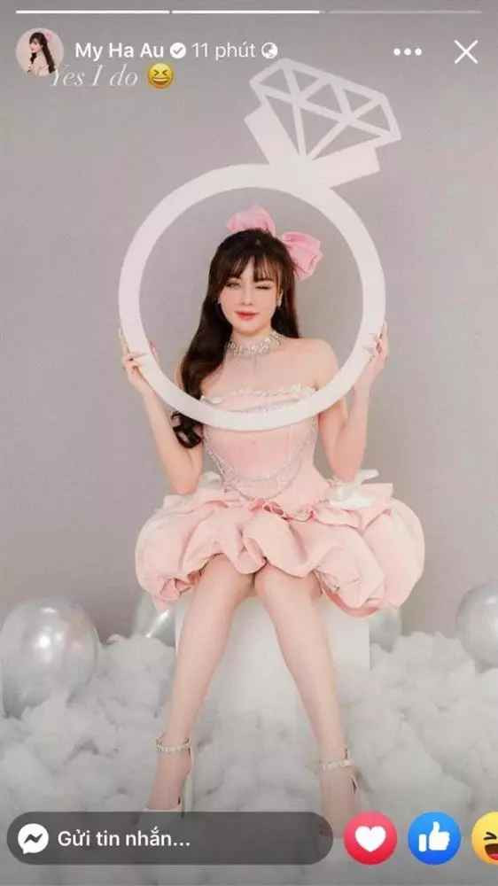 Nhưng gây chú ý hơn cả là việc chính chủ còn đính kèm câu nói: "Vâng, em đồng ý".