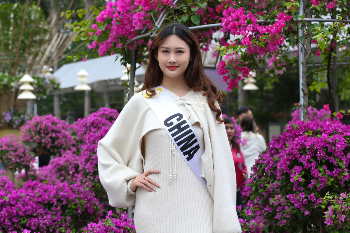 Dàn Hoa hậu Du lịch thế giới khoe sắc festival hoa Mê Linh - Hình 4 Dan Hoa hau Du lich the gioi khoe sac festival hoa Me Linh-Hinh-4