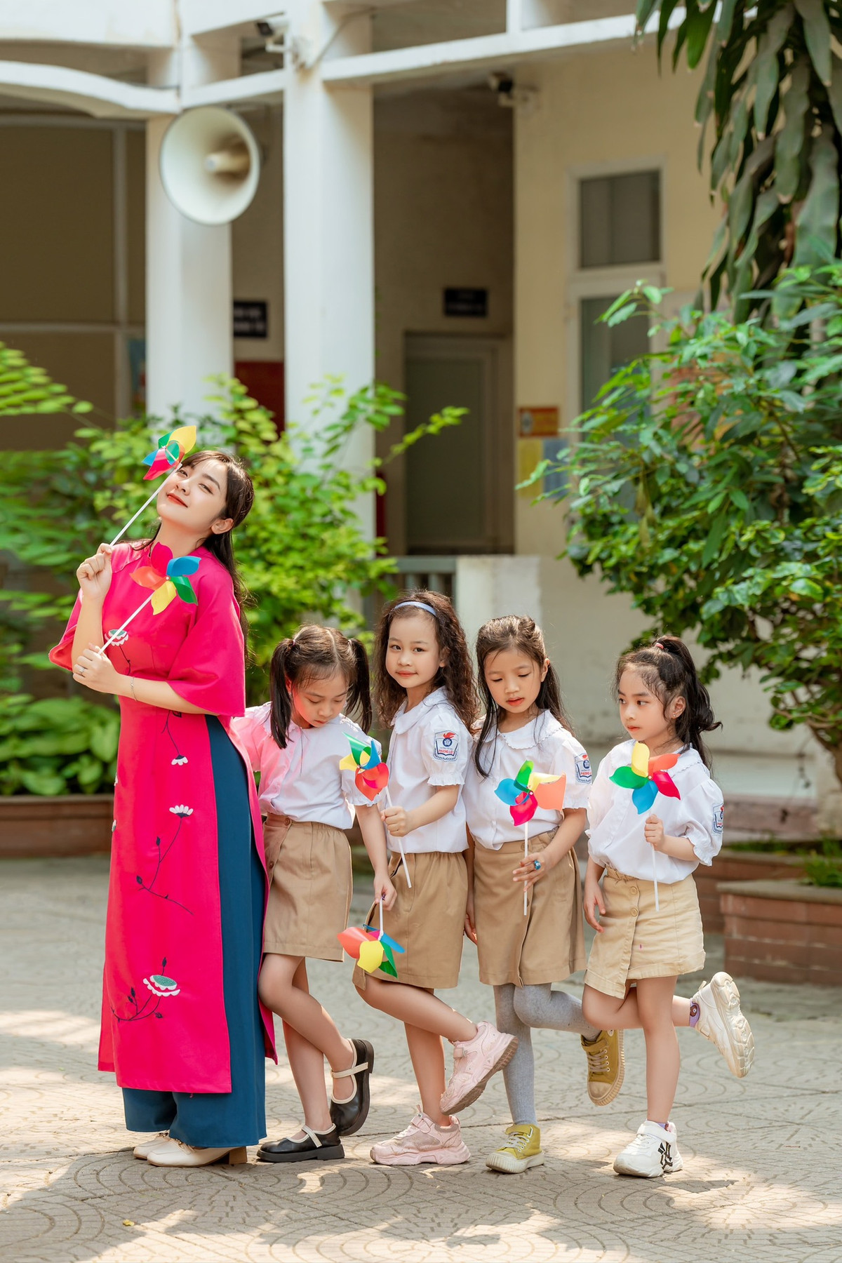 Minh Phương chia sẻ, nghề giáo với cô là một mối duyên đặc biệt. Từ nhỏ, Phương đã ước mơ trở thành cô giáo.