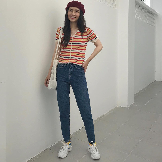 Không chỉ diện blazer đẹp, cách phối những trang phục thường ngày của Minh Tâm cũng rất đáng để hội con gái học hỏi.