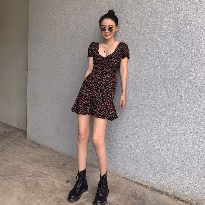 Minh Tâm (sinh năm 1991, Cần Thơ), vừa qua cô nàng khiến cộng đồng mạng trầm trồ vì những outfit cứ ngỡ vài triệu mà thực tế chỉ có giá từ 100.000 - 150.000 đồng.