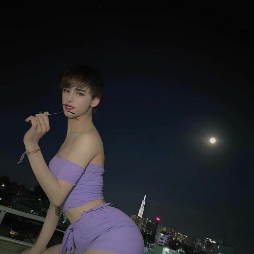 "Ủng hộ anh nha. Em biết con người thật của anh rất ấm áp, dễ thương. Anh chỉ muốn làm cho mọi người thấy vui nhưng mà nhiều khi nó hơi quá thôi. Nói chung vẫn quý anh" hay "Chỉ cần Bo làm nhiều nội dung phù hợp thì ai cũng sẽ yêu quý, tôn trọng Bo"... là những bình luận dân mạng để lại dưới đoạn clip của Trần Đức Bo.