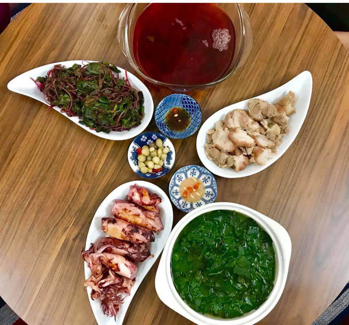 Con gai 6 tuoi nau an, pha nuoc gung cho me moi ngay, ai cung xuyt xoa khen-Hinh-7