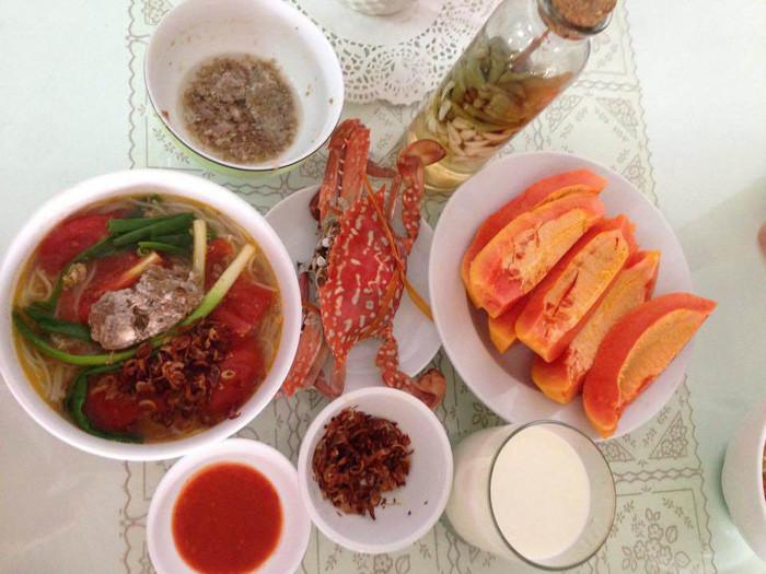 Con gai 6 tuoi nau an, pha nuoc gung cho me moi ngay, ai cung xuyt xoa khen-Hinh-9