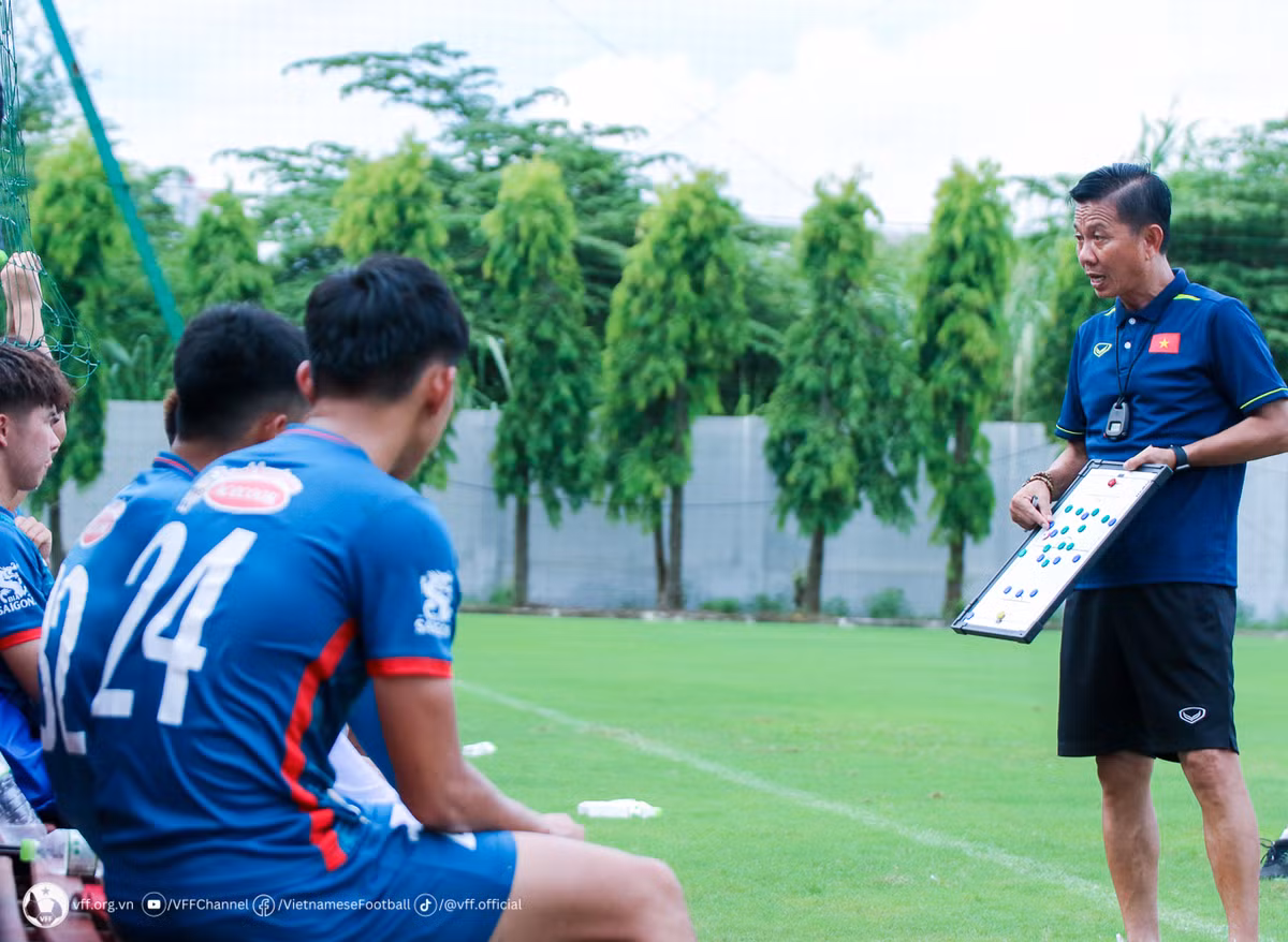 U23 Viet Nam gap kho ve nhan su vi Ban To chuc ASIAD