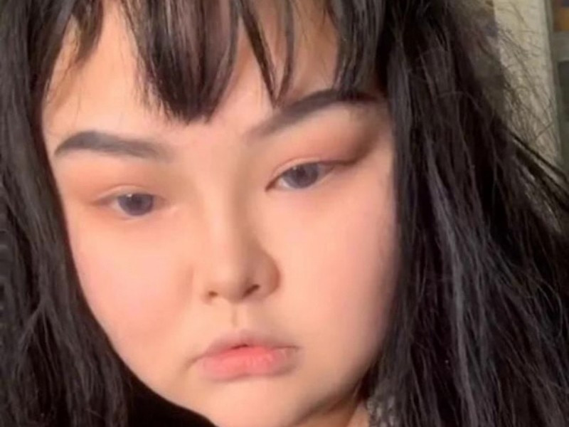 Nhưng, một sự cố xảy ra trong một buổi livestream khiến sự nghiệp của Tuyết Di kết thúc.