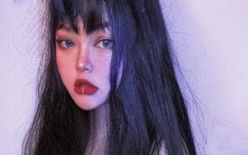 Sau sự việc này, rất nhiều người đã quyết định nhấn nút "unfollow" Tuyết Di vì cảm thấy bản thân bị lừa dối. Có tin tức lượt theo dõi trên nền tảng TikTok Trung Quốc của cô sụt "khủng".