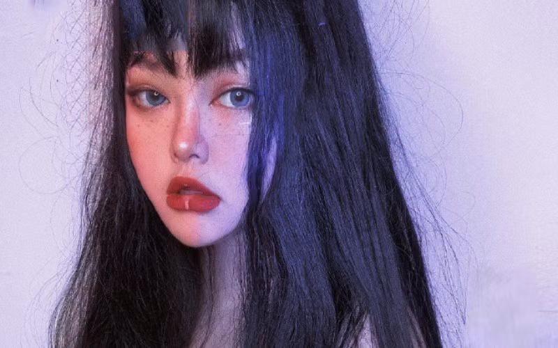 Sau sự việc này, rất nhiều người đã quyết định nhấn nút "unfollow" Tuyết Di vì cảm thấy bản thân bị lừa dối. Có tin tức lượt theo dõi trên nền tảng TikTok Trung Quốc của cô sụt "khủng".